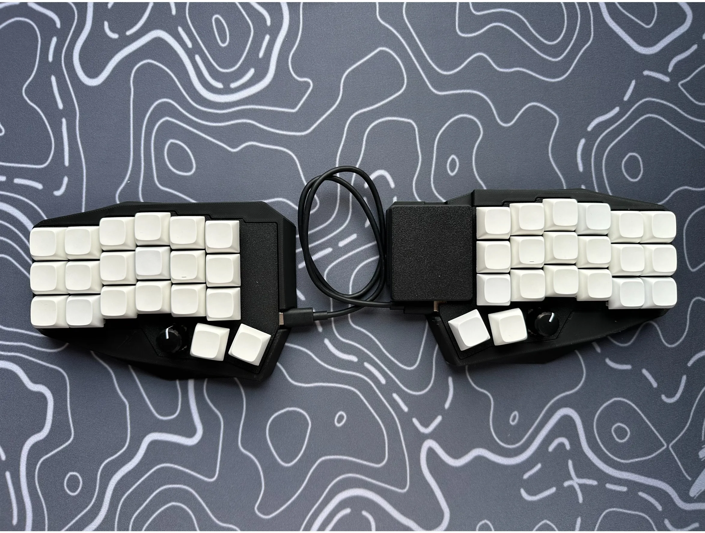 Механическая клавиатура Corne TP Split Keyboard 3X6 с кастомным тачпадом, двумя ручками управления, QMK VIA, Hotswap, для офиса и игр, аксессуары
Механическая клавиатура Corne TP Split Keyboard 3X6 с кастомным тачпадом, двумя ручками управления, QMK VIA, Hotswap, для офиса и игр, аксессуары