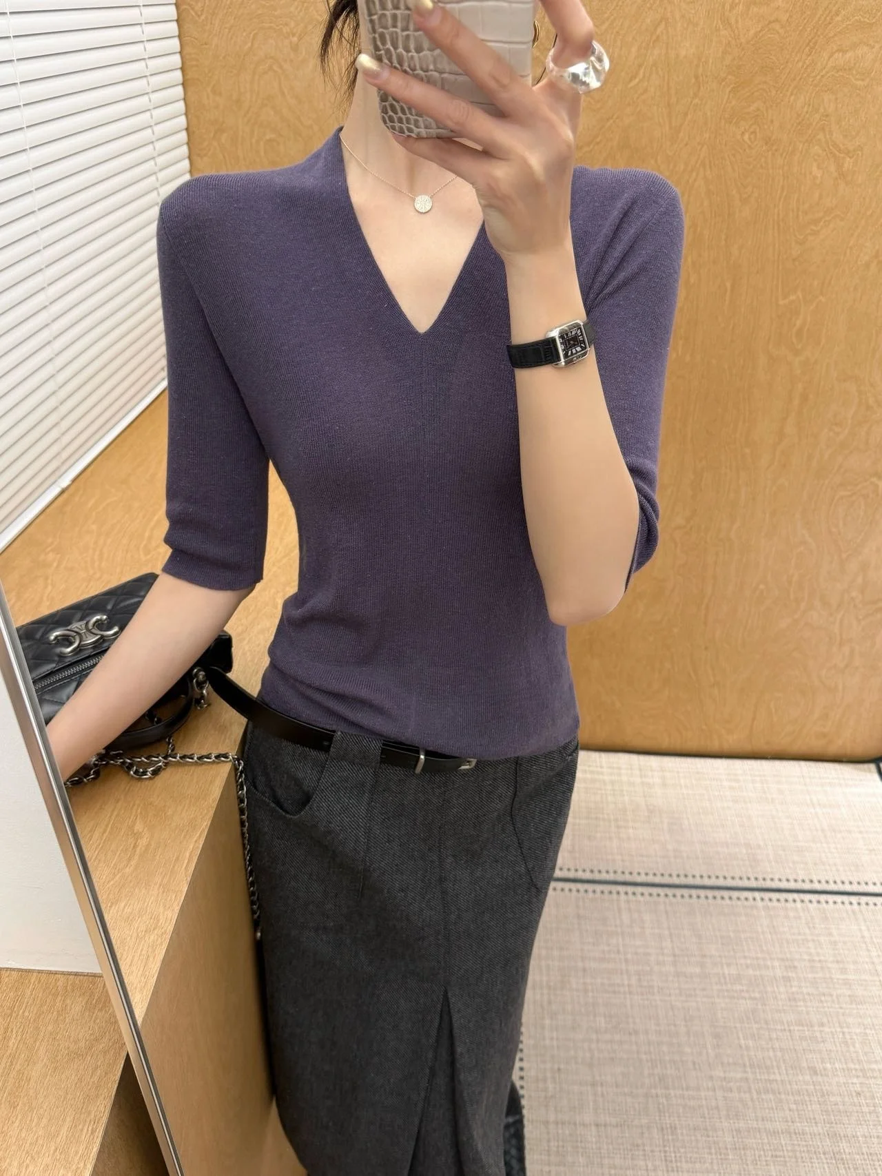 Spring Summer Casual Korean Style V-Neck Five-Quarter Sleeve Knitted Top Fashion Slimming Versatile Fashionable Small Shirt
Spring Summer Casual Korean Style V-Neck Five-Quarter Sleeve Knitted Top Fashion Slimming Versatile Fashionable Small Shirt