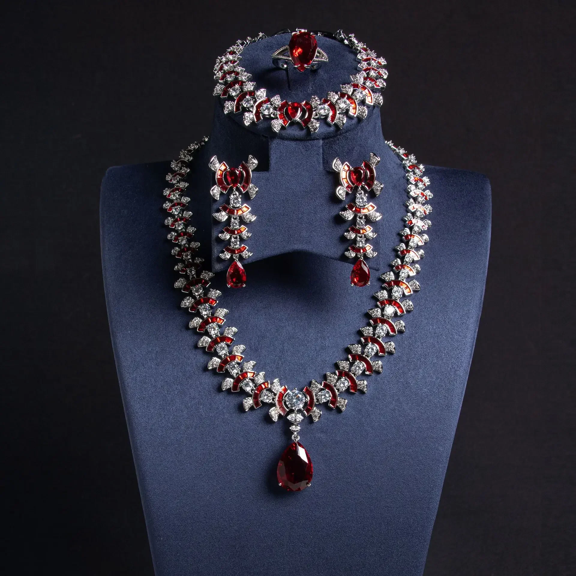 CHKAWOCI Zircon Jewelry 4-piece Valentine's Day Gift Necklace Earrings Ring Bracelet Luxury jewelry banquet accessories
CHKAWOCI Zircon Jewelry 4-piece Valentine's Day Gift Necklace Earrings Ring Bracelet Luxury jewelry banquet accessories