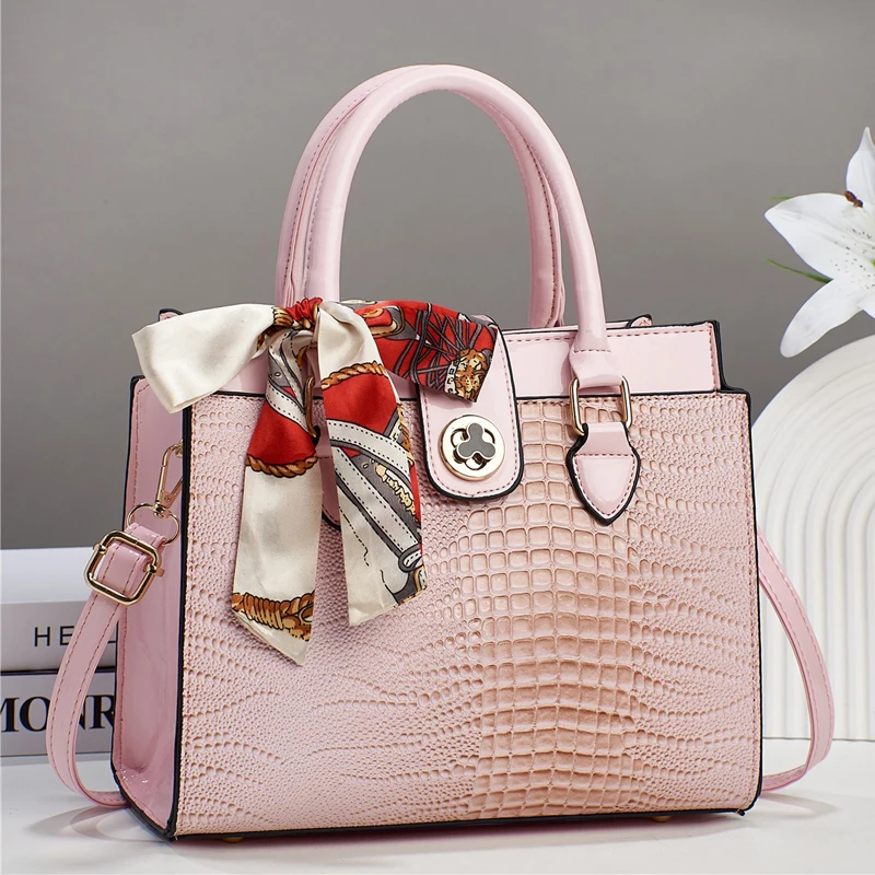 2024 New Handheld Shoulder Bag Large Capacity Commuting Crossbody Bag High Quality Tote Women's Bag
2024 New Handheld Shoulder Bag Large Capacity Commuting Crossbody Bag High Quality Tote Women's Bag