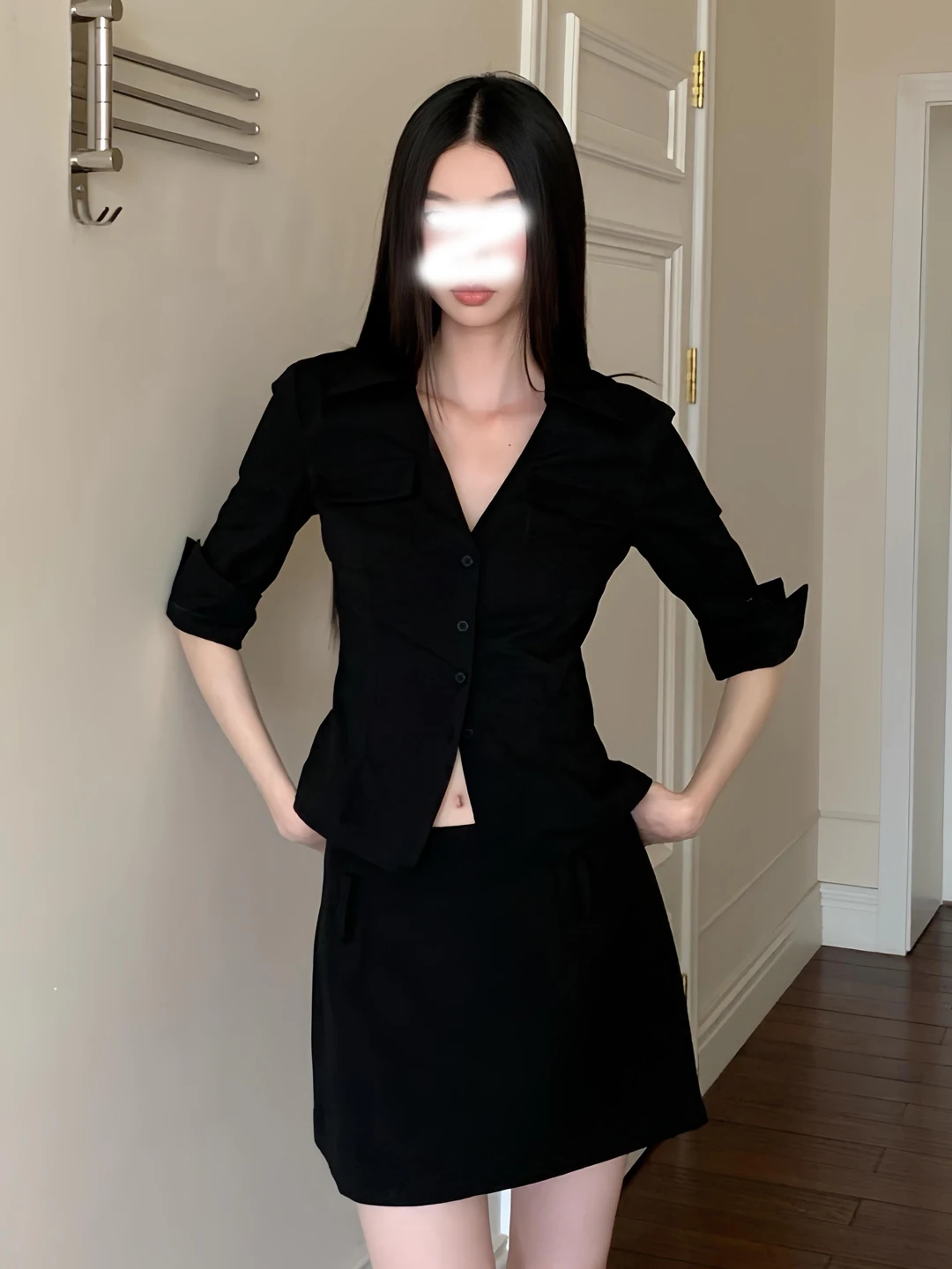 Elegant Black Shirt And Skirt Set Women's Early Spring Autumn 2026 New Sexy Girl Two-Piece Suit High Waist Polyester Fiber
Elegant Black Shirt And Skirt Set Women's Early Spring Autumn 2026 New Sexy Girl Two-Piece Suit High Waist Polyester Fiber