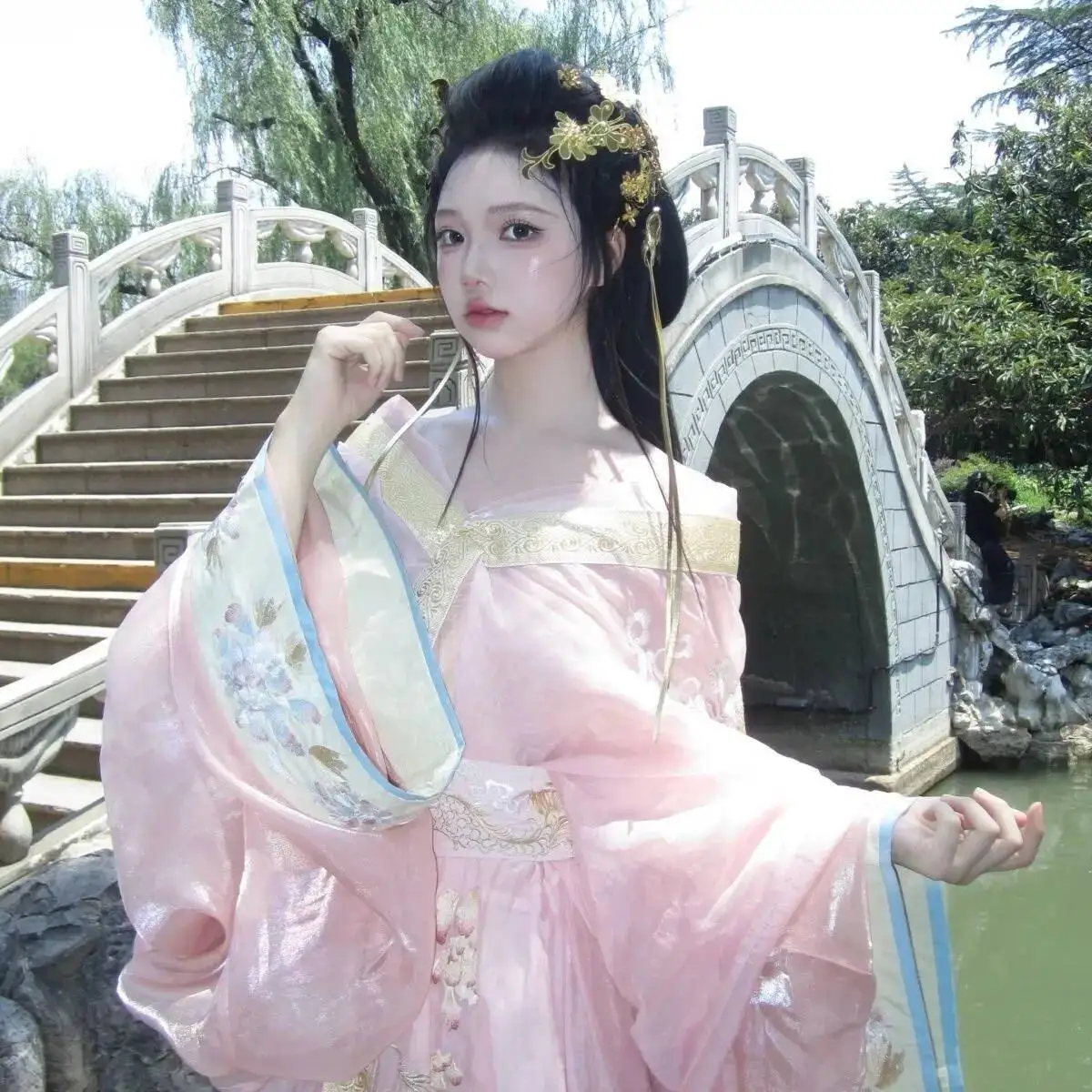 War Era Robe 2026 New Luxurious Embroidery Gorgeous Chinese Style Ancient Costume Hanfu Full Set Yuji Cosplay Dress
War Era Robe 2026 New Luxurious Embroidery Gorgeous Chinese Style Ancient Costume Hanfu Full Set Yuji Cosplay Dress