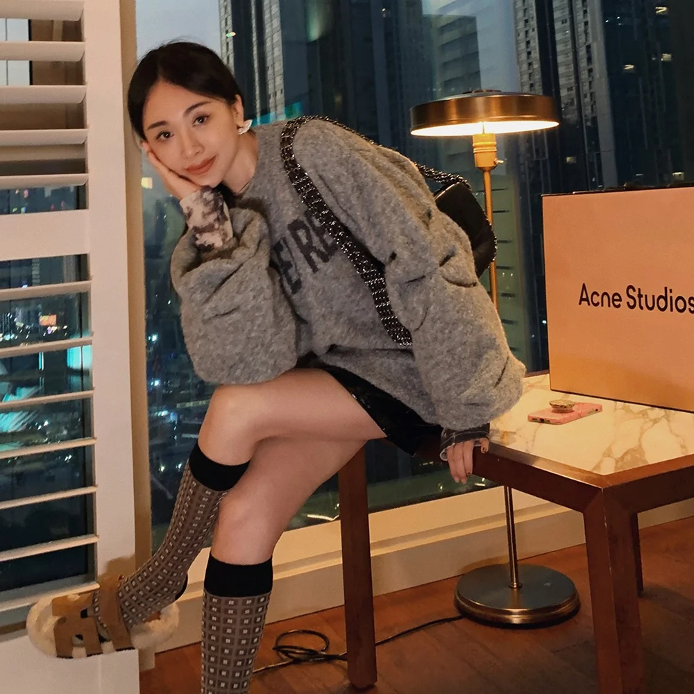 Redmemory New Store Fluffy Large Woolen Sweater with Knotted Sves Soft Fce Feeling Big Size Women's Faion Winter Knit...
Redmemory New Store Fluffy Large Woolen Sweater with Knotted Sves Soft Fce Feeling Big Size Women's Faion Winter Knit...