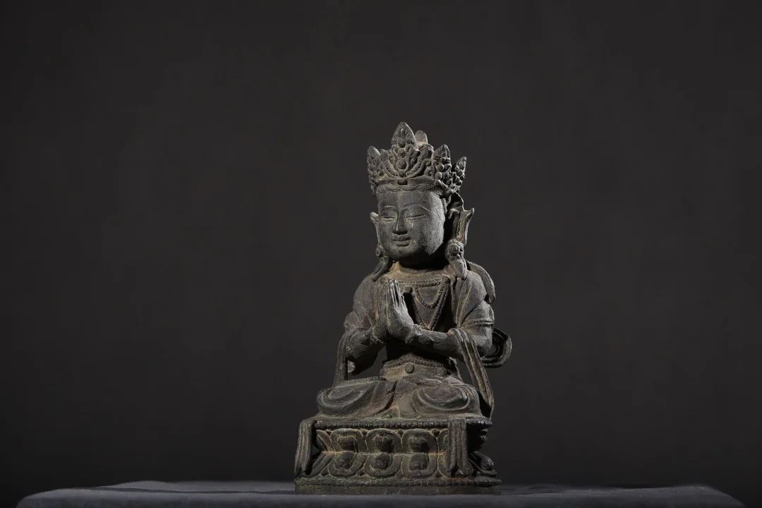 7"Tibetan Temple Collection Old Purple Bronze Cinnabar Mud gold Ming style Guanyin Bodhisattva Buddha Worship Hall Town house
7"Tibetan Temple Collection Old Purple Bronze Cinnabar Mud gold Ming style Guanyin Bodhisattva Buddha Worship Hall Town house