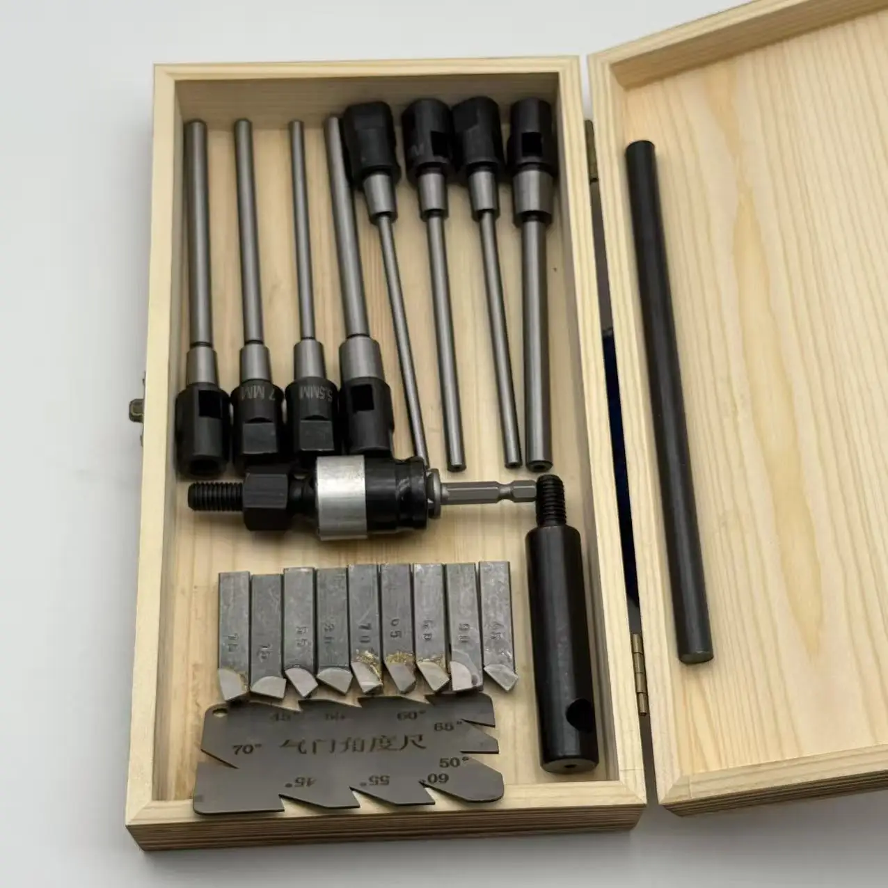 Full set of carbide 22-65mm valve seat reamer flat reamer valve seat repair tool 15/30/45/55/60/65/70/75/90degrees
Full set of carbide 22-65mm valve seat reamer flat reamer valve seat repair tool 15/30/45/55/60/65/70/75/90degrees
