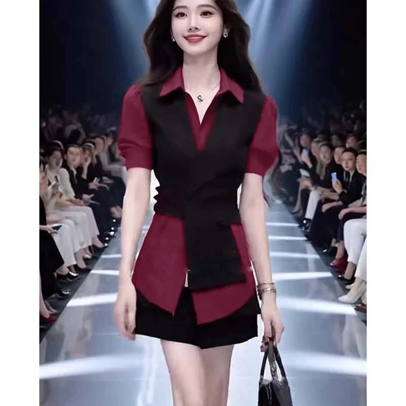 Summer 2026 Women's Elegant Three-Piece Set Color Block Pants Fashionable Lightweight Polyester Fiber Short Sleeve round Neck
Summer 2026 Women's Elegant Three-Piece Set Color Block Pants Fashionable Lightweight Polyester Fiber Short Sleeve round Neck
