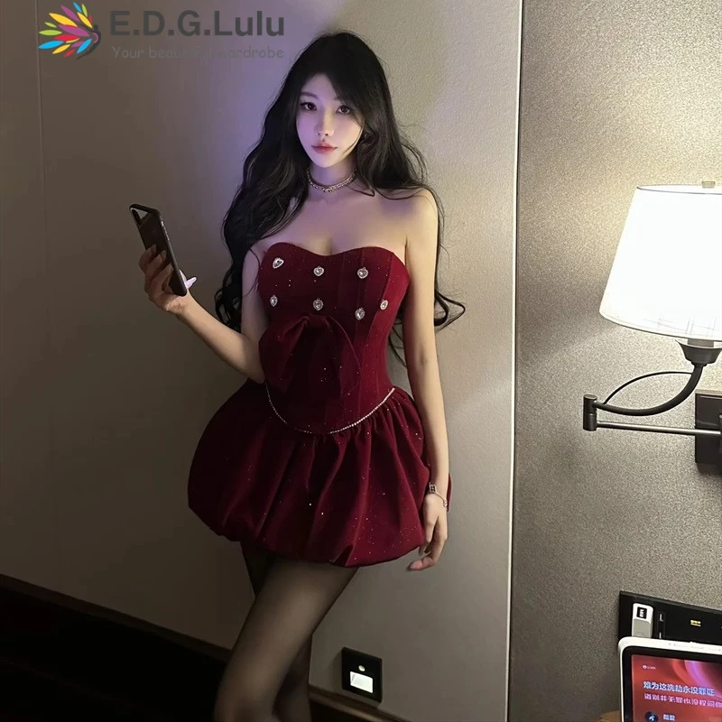 Черно-красное платье без бретелек EDGLuLu, расшитое стразами, женское мини-платье без спинки с завязками на шнуровке, для вечеринок, 0109
Черно-красное платье без бретелек EDGLuLu, расшитое стразами, женское мини-платье без спинки с завязками на шнуровке, для вечеринок, 0109