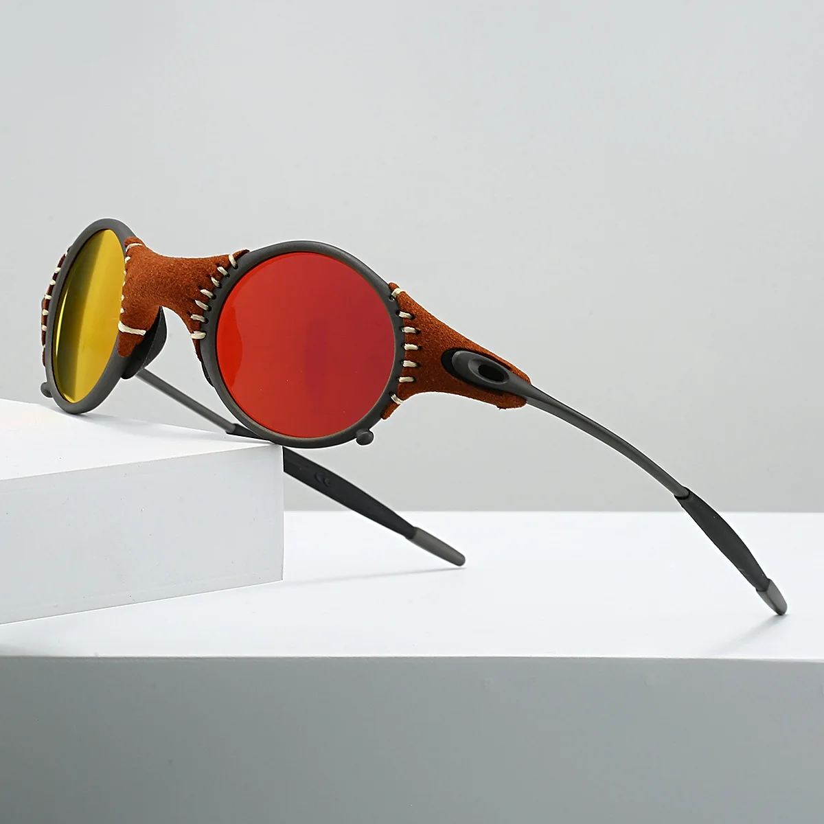 Винтажные поляризационные солнцезащитные очки UV400, цинковый сплав, круглая оправа, велосипедные очки в стиле стимпанк
Винтажные поляризационные солнцезащитные очки UV400, цинковый сплав, круглая оправа, велосипедные очки в стиле стимпанк