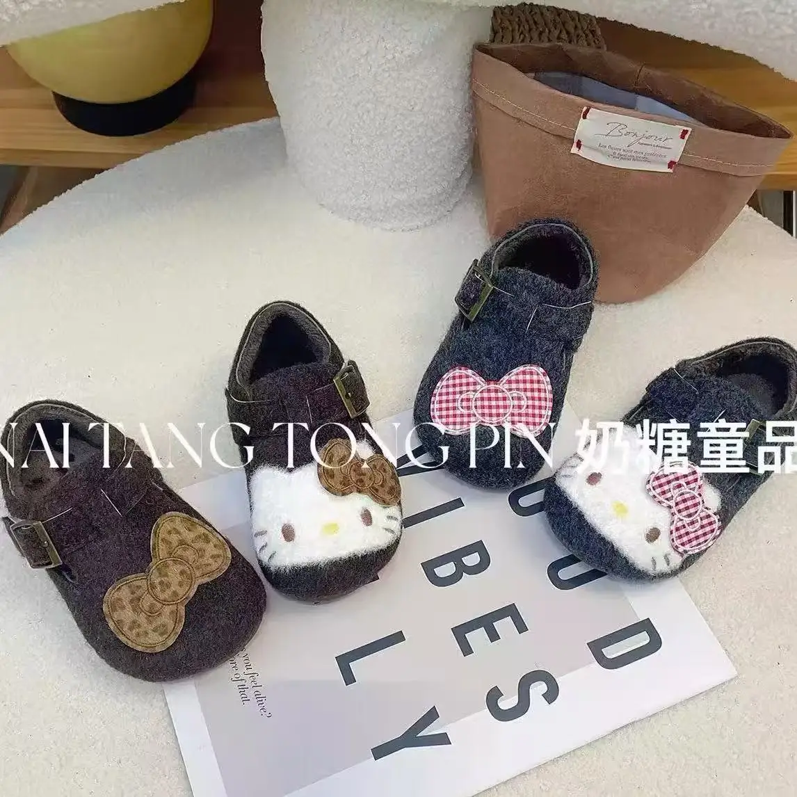 drop shipping real picture 2025 new autumn comfortable hello kitty cartoon bow fashion girls kids children's warm Casual flats
drop shipping real picture 2025 new autumn comfortable hello kitty cartoon bow fashion girls kids children's warm Casual flats
