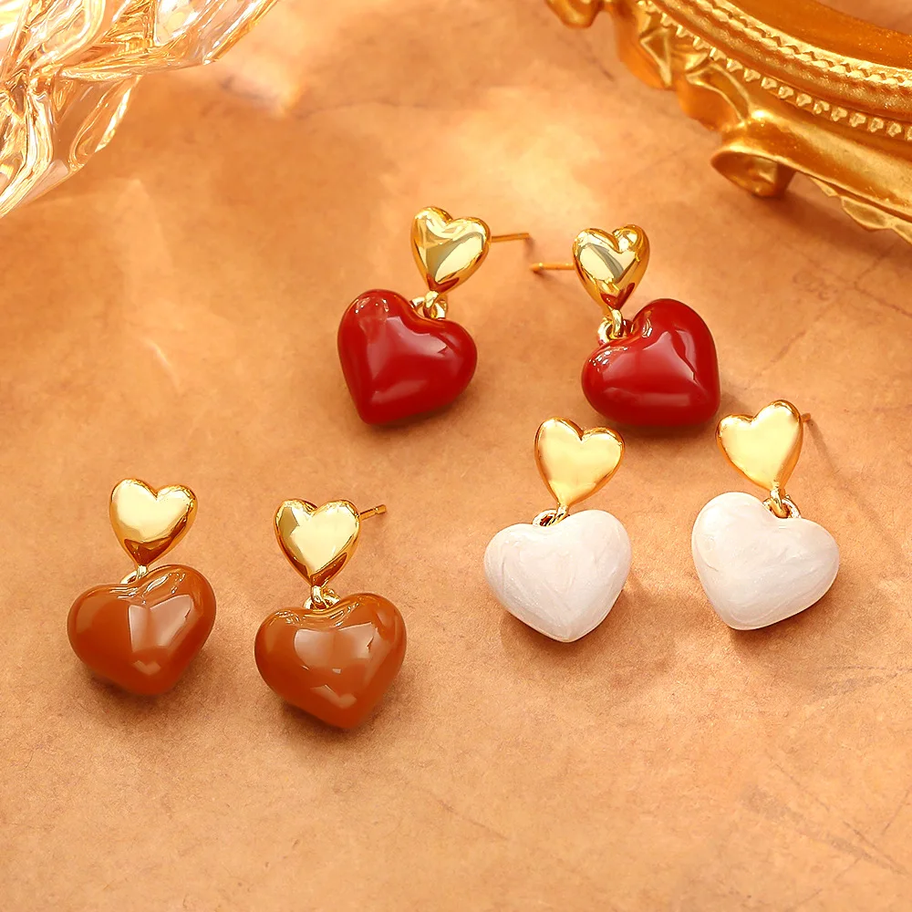 Fashionable and exquisite retro earrings, high-end, simple and elegant earrings, niche light luxury design, versatile earrings
Fashionable and exquisite retro earrings, high-end, simple and elegant earrings, niche light luxury design, versatile earrings
