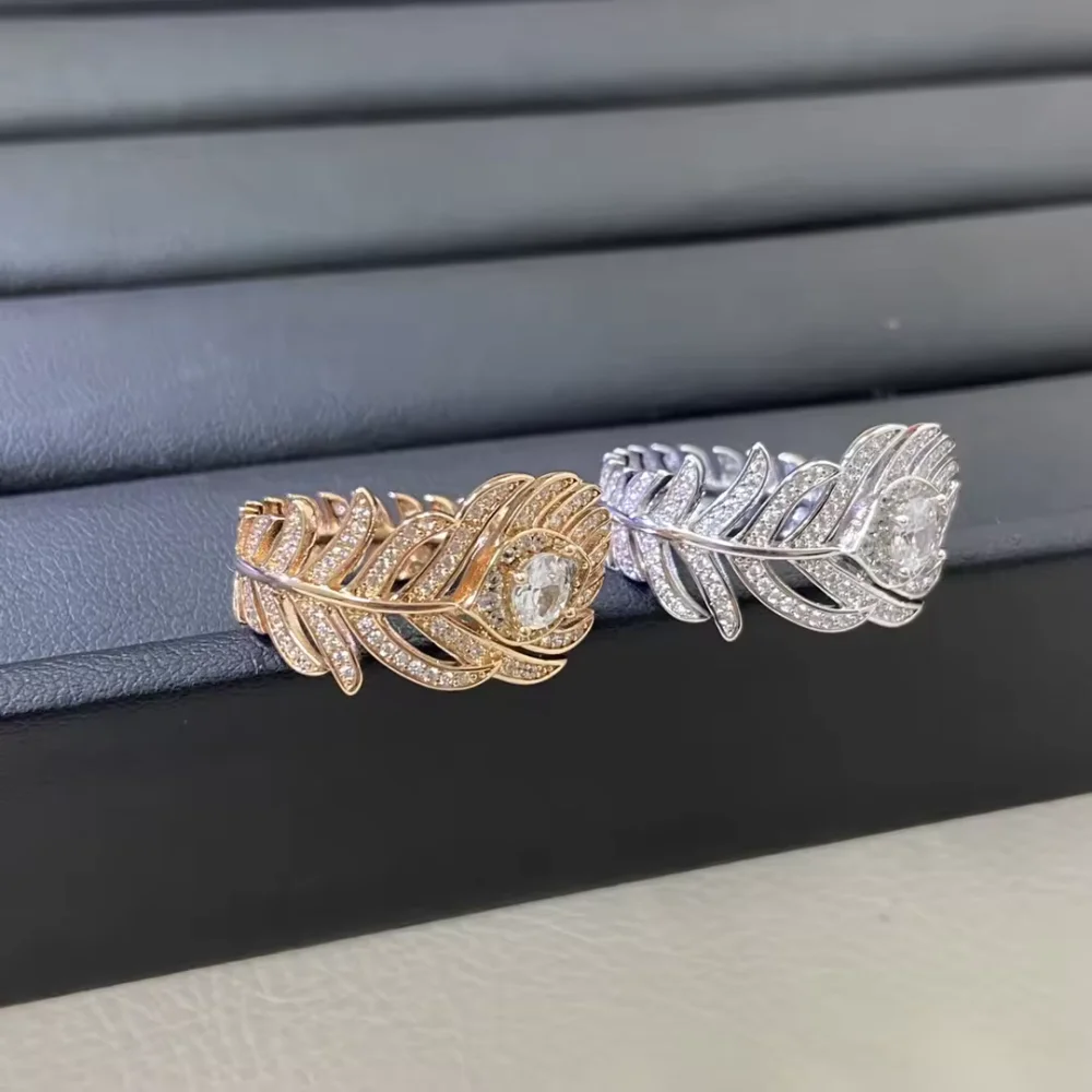 18K Gold Plated Women's Full Diamond Feather Ring Necklace Elegant Jewelry Accessory
18K Gold Plated Women's Full Diamond Feather Ring Necklace Elegant Jewelry Accessory