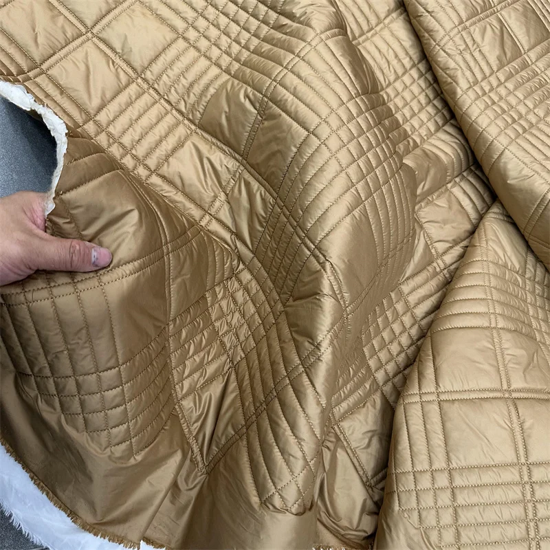 Рельефная клетчатая флисовая хлопчатобумажная ткань из альпаки, дизайнерский теплый водонепроницаемый многослойный комплект, ткань для шитья своими руками, одежда
Рельефная клетчатая флисовая хлопчатобумажная ткань из альпаки, дизайнерский теплый водонепроницаемый многослойный комплект, ткань для шитья своими руками, одежда