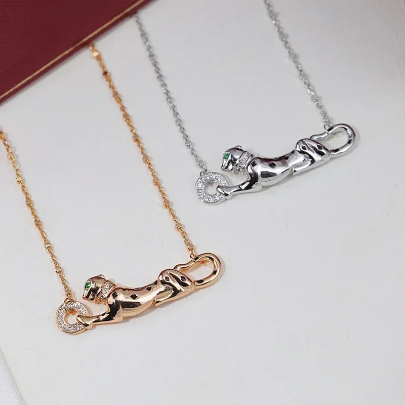 ZH Classic brand 925 sterling Silver Spotted Leopard necklace Women's fashion high-end luxury jewelry party gifts for couples
ZH Classic brand 925 sterling Silver Spotted Leopard necklace Women's fashion high-end luxury jewelry party gifts for couples