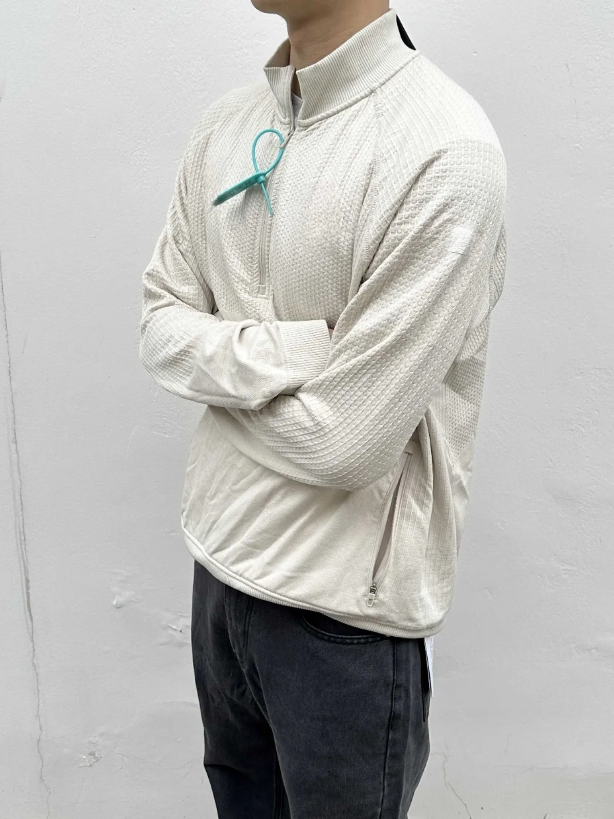 Lulu Limited Autumn Winter Outdoor Sports Base Shirt Hoodie Half Zip Texture Sensation Muscular Appearance Casual Loose Fit
Lulu Limited Autumn Winter Outdoor Sports Base Shirt Hoodie Half Zip Texture Sensation Muscular Appearance Casual Loose Fit