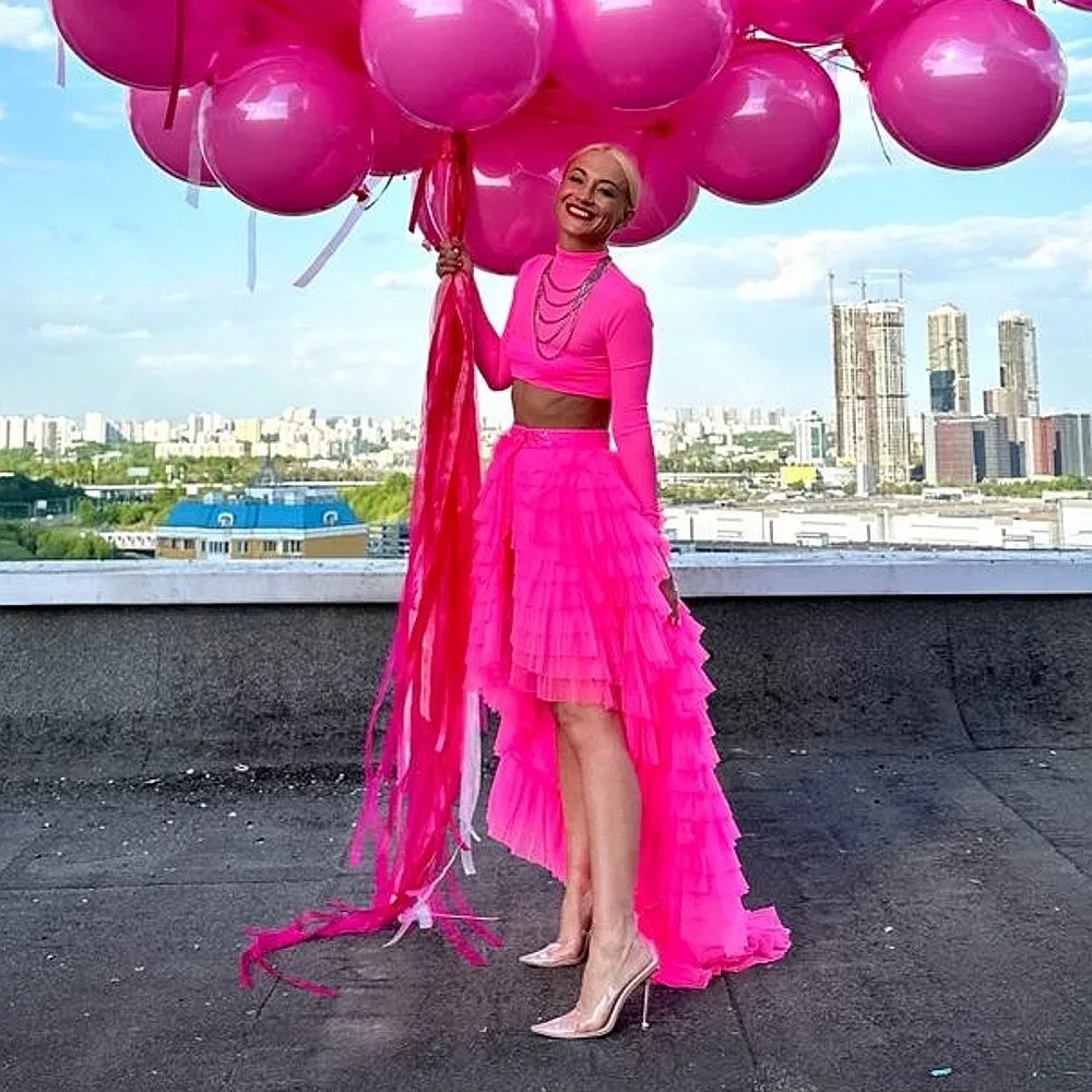 Платье из фатина с высоким и низким вырезом, многоярусная юбка с завышенной талией для вечерних мероприятий, розово-красная юбка для фотосессии на день рождения
Платье из фатина с высоким и низким вырезом, многоярусная юбка с завышенной талией для вечерних мероприятий, розово-красная юбка для фотосессии на день рождения