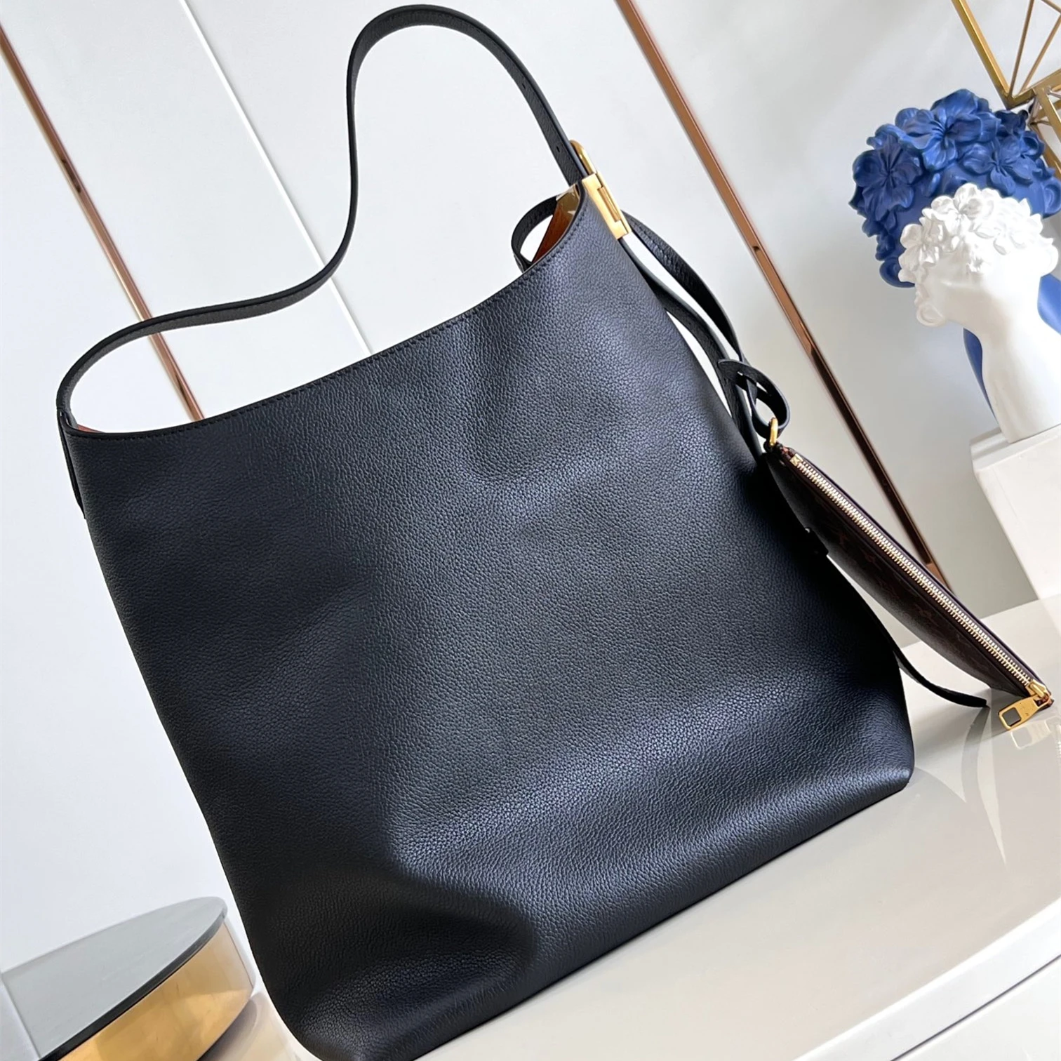 Genuine Leather Tote Women Luxury Classic Top-handle Bag Large Capacity Famous Brand Crossbody Shoulder Handbag Business
Genuine Leather Tote Women Luxury Classic Top-handle Bag Large Capacity Famous Brand Crossbody Shoulder Handbag Business