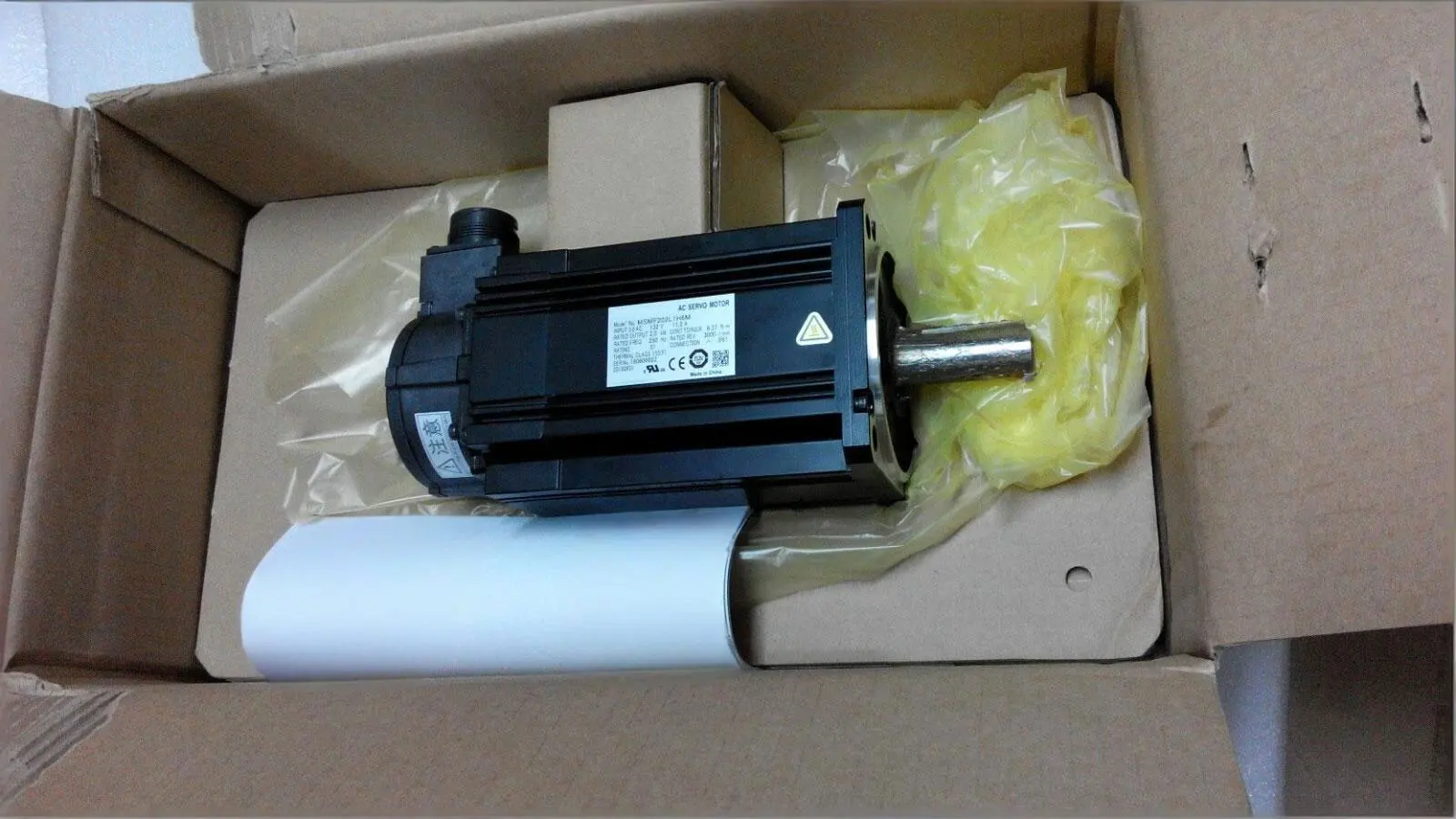 Совершенно новый MSMF202L1H6M MSMF202L1G6M с гарантией на один год
Совершенно новый MSMF202L1H6M MSMF202L1G6M с гарантией на один год 