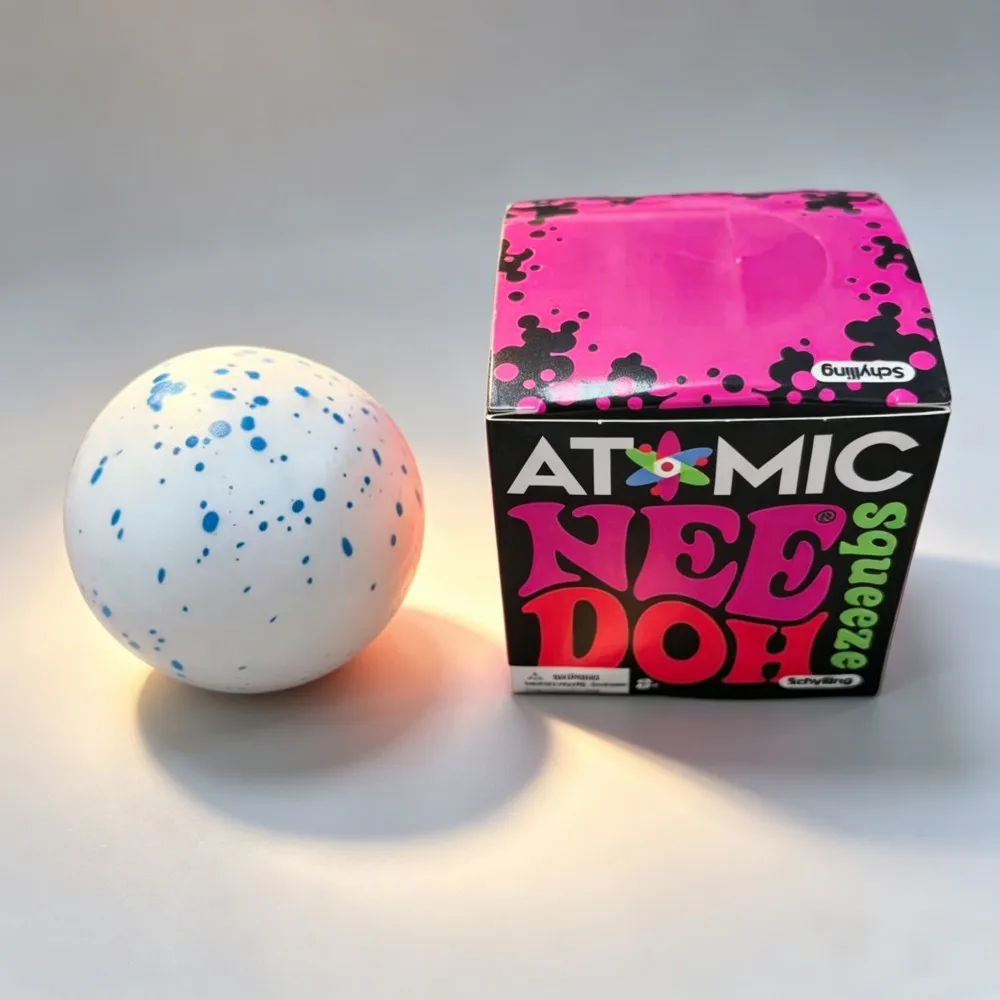 New Fun NeeDoh Snow Ball Crunch Snow Ball Pinching Music Squeezing Release Emotional Toy Sensory Toy Children's Gift
New Fun NeeDoh Snow Ball Crunch Snow Ball Pinching Music Squeezing Release Emotional Toy Sensory Toy Children's Gift