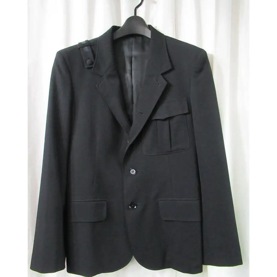 ТОП-ЯМАМОТО ® Мужской черный цельный облегающий пиджак на пуговицах - модный элегантный минималистичный костюм
ТОП-ЯМАМОТО ® Мужской черный цельный облегающий пиджак на пуговицах - модный элегантный минималистичный костюм