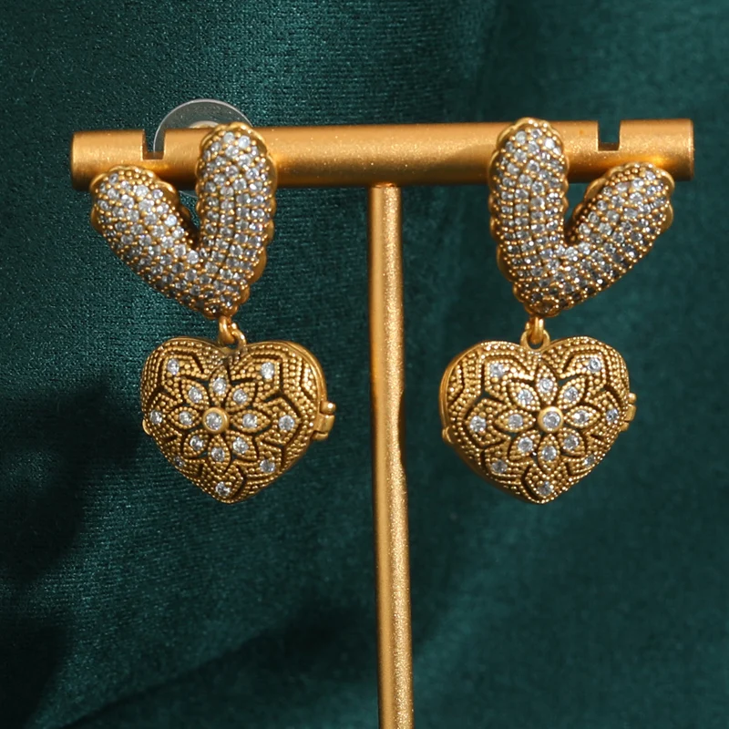 Romantic Gold Color Full Rhinestones Heart Earrings Drop for Women Wedding Party Ancient Dangle Vintage Jewelry Accessories 2025
Romantic Gold Color Full Rhinestones Heart Earrings Drop for Women Wedding Party Ancient Dangle Vintage Jewelry Accessories 2025