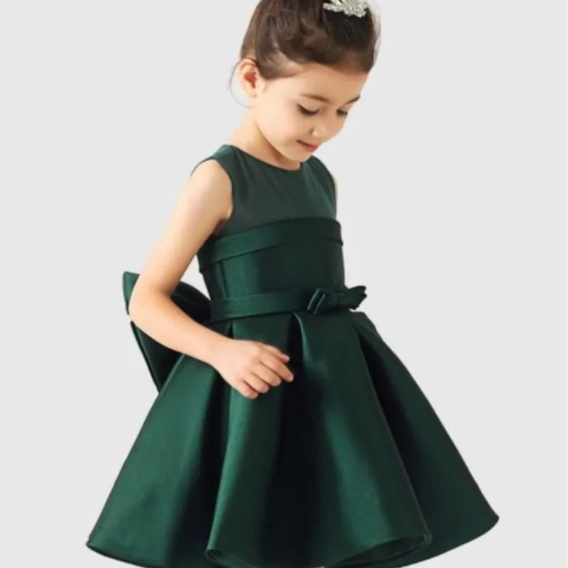 Girls' Solid Color Dress 2025 New Sleeveless Round Neck Baby Dress Bow Performance Dress Children's Princess Dress
Girls' Solid Color Dress 2025 New Sleeveless Round Neck Baby Dress Bow Performance Dress Children's Princess Dress