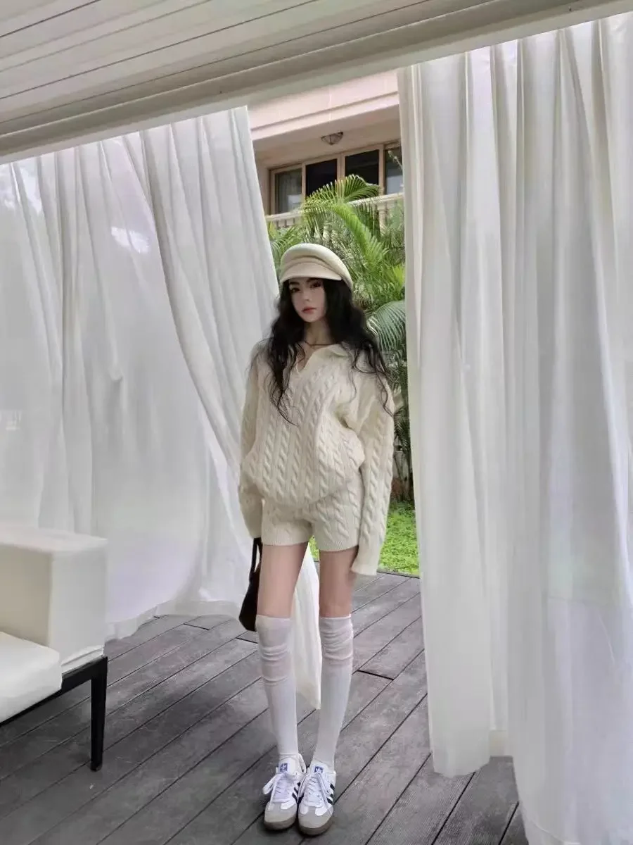 Свободная вязаная блузка, шорты, нежный стиль, состоящий из двух частей, женский корейский стиль, языковый стиль, свитер для пожилых людей с жареным тестом
Свободная вязаная блузка, шорты, нежный стиль, состоящий из двух частей, женский корейский стиль, языковый стиль, свитер для пожилых людей с жареным тестом