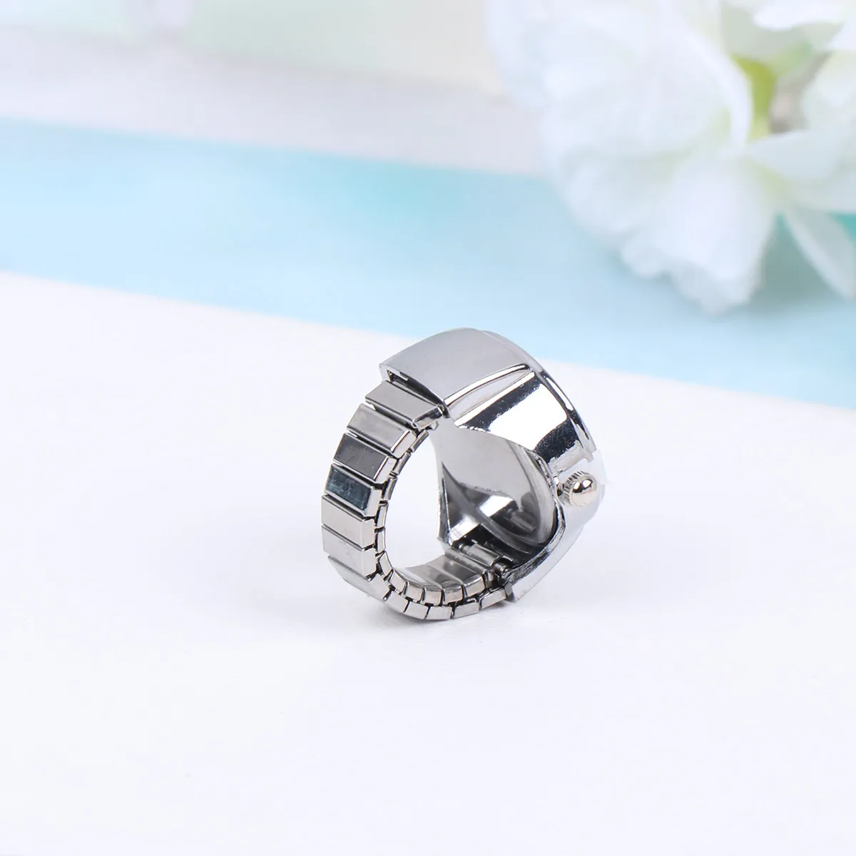 2 шт. миниатюрных кварцевых часов-кольца для женщин с крупным циферблатом, носимые на пальце, стильный подарок, аксессуар для часов
2 шт. миниатюрных кварцевых часов-кольца для женщин с крупным циферблатом, носимые на пальце, стильный подарок, аксессуар для часов