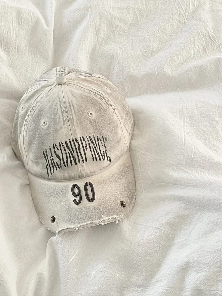 Street Style Heavy Duty Washed Baseball Cap Dirty Dyeing Embroidered Worn out Baseball Hat Face Slimming Men Women Universal
Street Style Heavy Duty Washed Baseball Cap Dirty Dyeing Embroidered Worn out Baseball Hat Face Slimming Men Women Universal