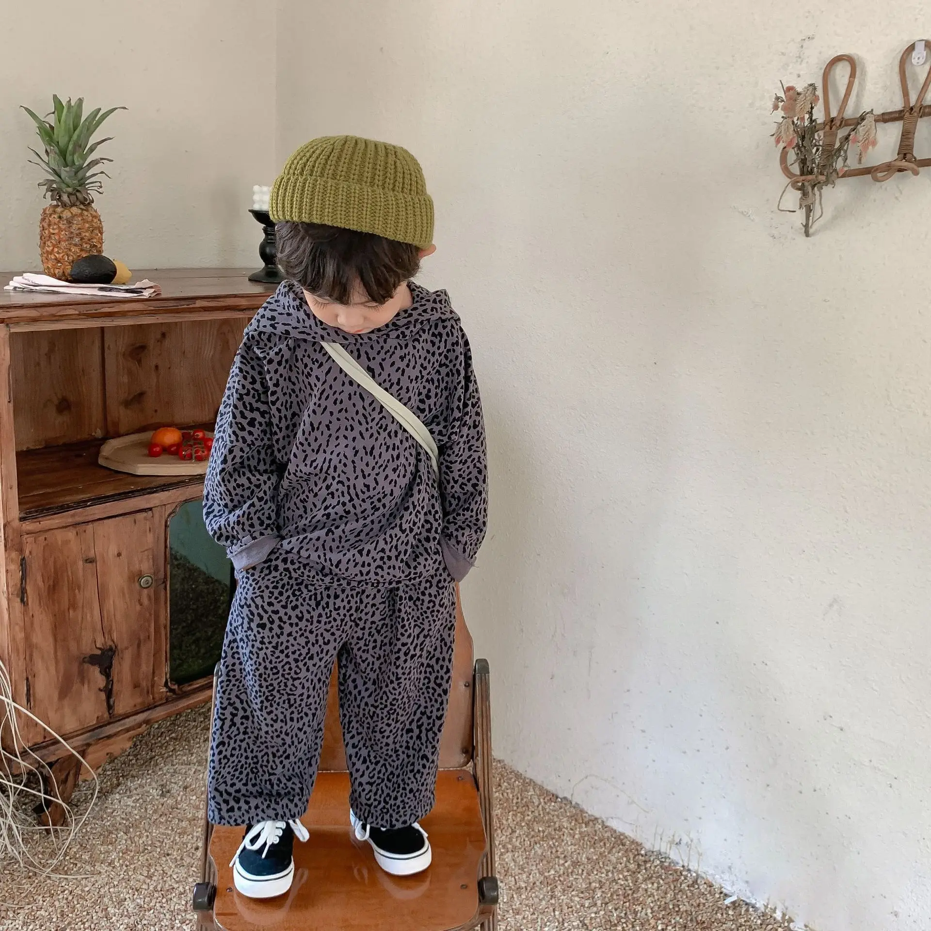 Children's Cotton Leopard Print Hooded Clothing Set 2022 Spring Fall Baby Kids Sweatshirt + Loose Straight-leg Pants 2 Pcs Suit
Children's Cotton Leopard Print Hooded Clothing Set 2022 Spring Fall Baby Kids Sweatshirt + Loose Straight-leg Pants 2 Pcs Suit