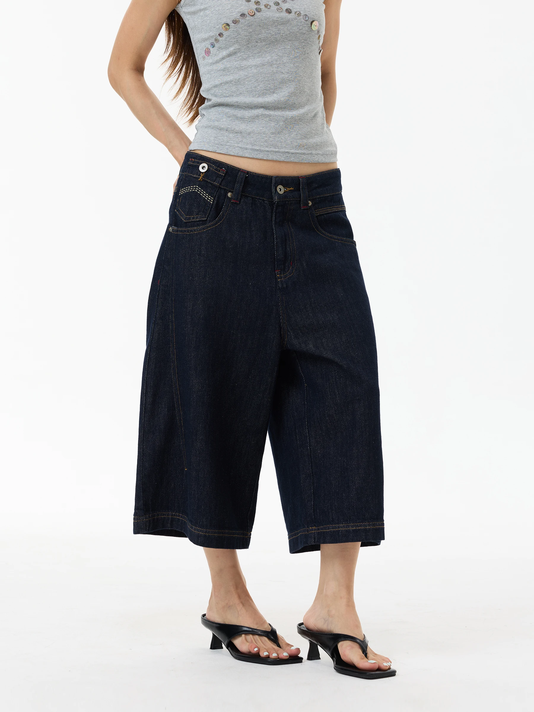 WLNEXT Summer American Original Wide Leg Denim Jeans Loose Fit Men Women Couple Casual Pants Breathable Comfortable Jeans
WLNEXT Summer American Original Wide Leg Denim Jeans Loose Fit Men Women Couple Casual Pants Breathable Comfortable Jeans