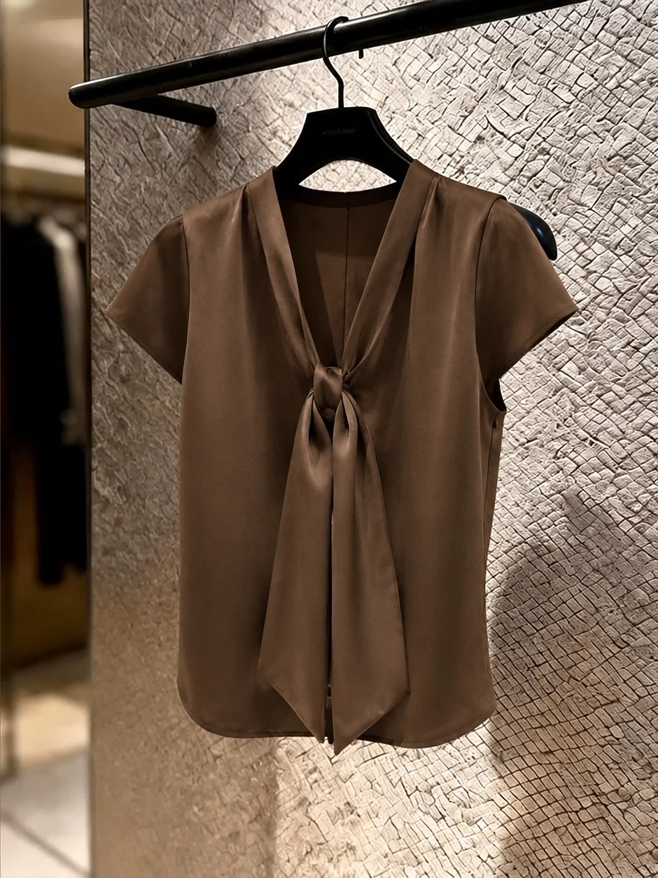 Elegant V-Neck Short Sleeve Shirt Women's Fashion Knot Design Pure Color Versatile Korean Style Straight Cut Summer Top
Elegant V-Neck Short Sleeve Shirt Women's Fashion Knot Design Pure Color Versatile Korean Style Straight Cut Summer Top
