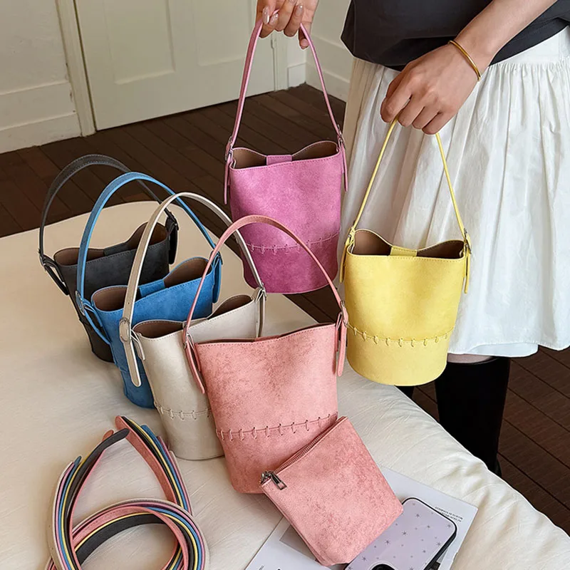 Spring Summer New Frosted Woven Bucket Bag Korean Casual Simple Fashionable Solid Color Splicing Women's Shoulder Bags
Spring Summer New Frosted Woven Bucket Bag Korean Casual Simple Fashionable Solid Color Splicing Women's Shoulder Bags