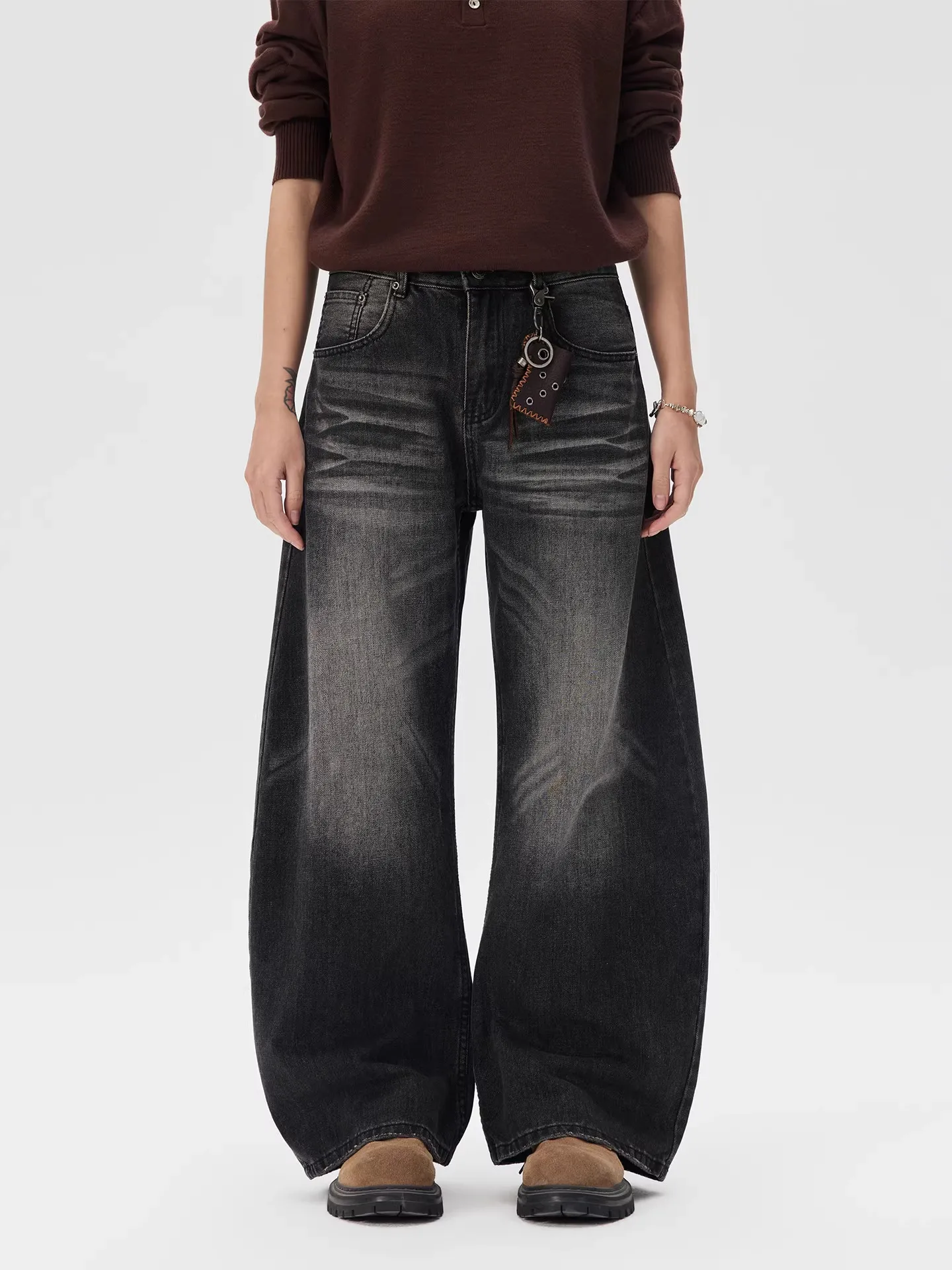 Retro American Distressed Washed Knife Jeans Loose Wide Leg Long Trousers for Men And Women Cleanfit Trendy Brand
Retro American Distressed Washed Knife Jeans Loose Wide Leg Long Trousers for Men And Women Cleanfit Trendy Brand