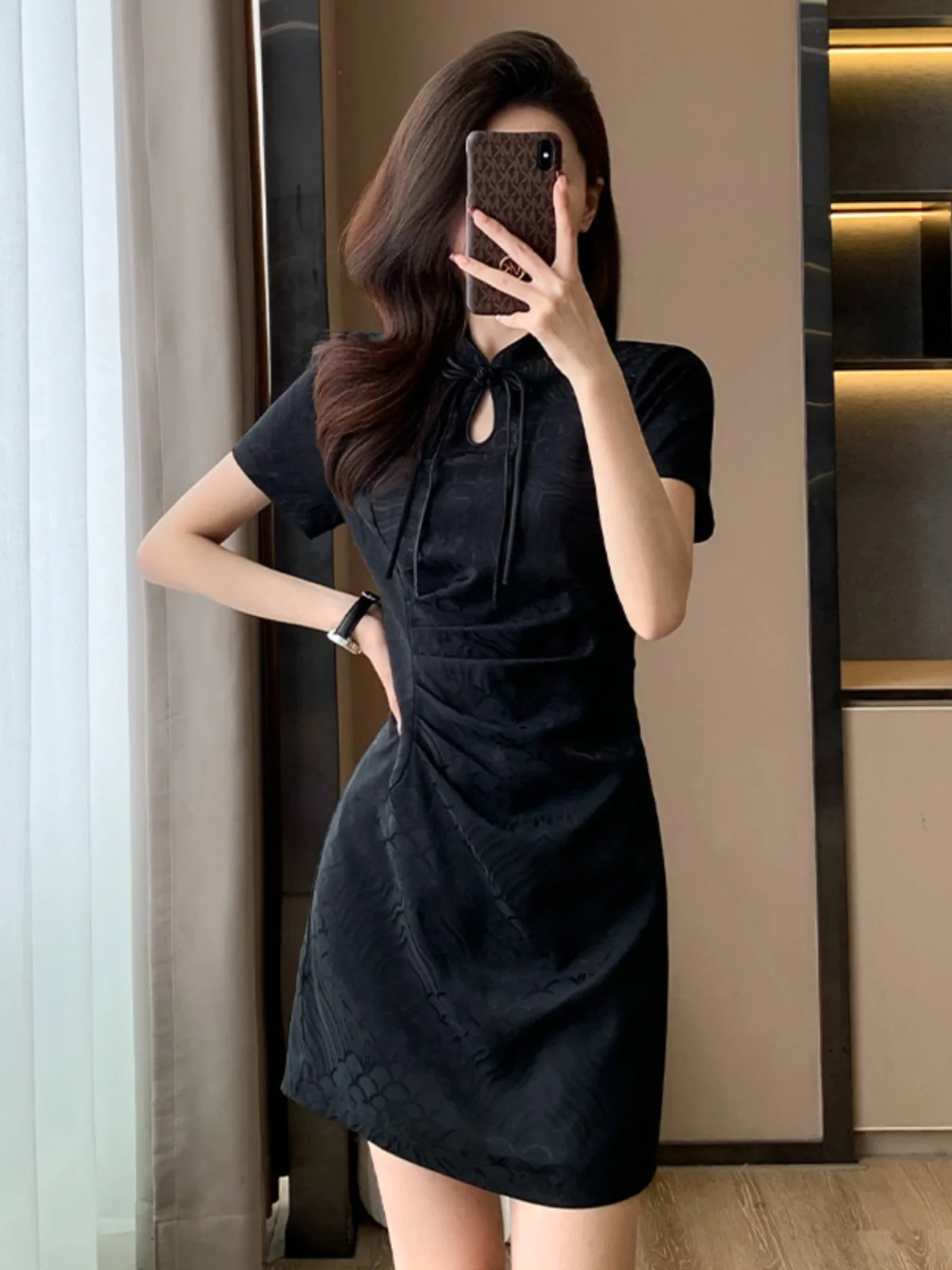 New Chinese Style Summer Short Sleeve Slim Fit Dress Women's Elegant High Waist Cinched Waist Slimming Black Dress
New Chinese Style Summer Short Sleeve Slim Fit Dress Women's Elegant High Waist Cinched Waist Slimming Black Dress