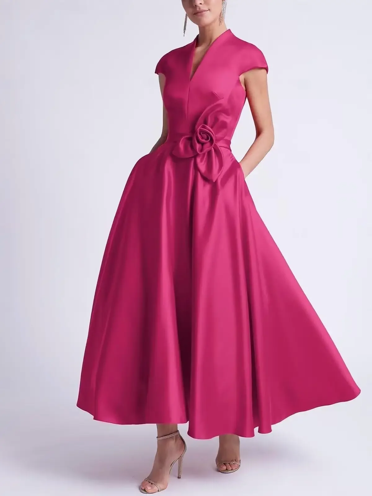 Elegant Tea Length Mother of The Bride Dresses Satin V-Neck Cap Sleeves Formal Guest Party Dress with Flowers Ruched A-line
Elegant Tea Length Mother of The Bride Dresses Satin V-Neck Cap Sleeves Formal Guest Party Dress with Flowers Ruched A-line