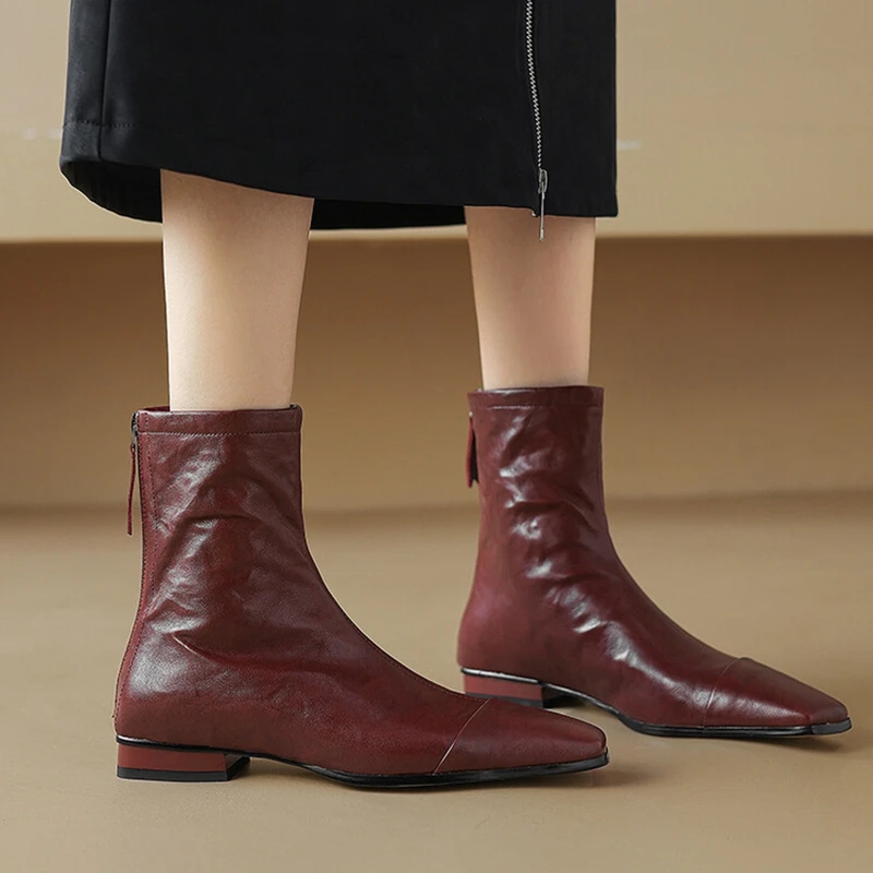 NEW Autumn/Winter Women Boots Square Toe Low Heel Shoes Genuine Leather Shoes for Women Concise Zipper Short Boots Modern Boots
NEW Autumn/Winter Women Boots Square Toe Low Heel Shoes Genuine Leather Shoes for Women Concise Zipper Short Boots Modern Boots