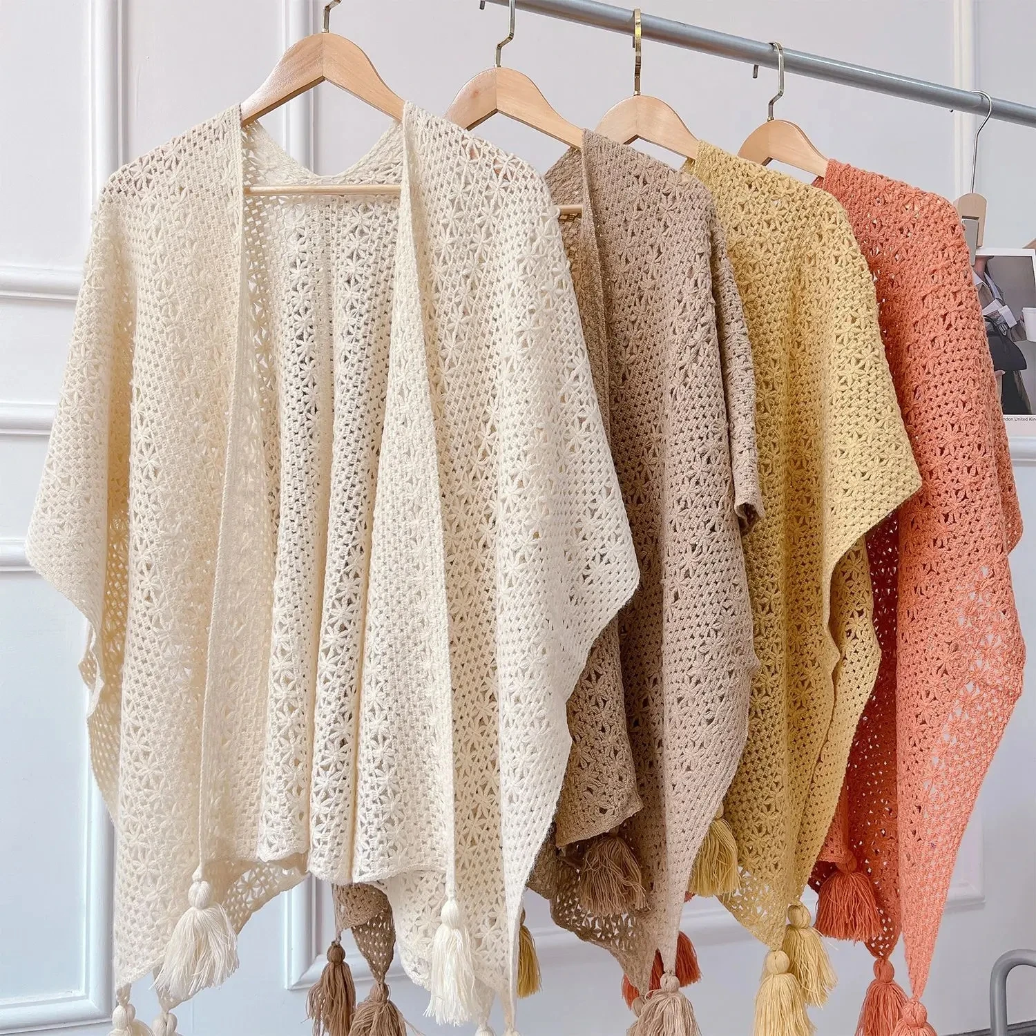 Poncho Cloak Ethnic Style Tourism Holiday Outwear Photography Knitted Tassel Split Shawl for Women Capes Lady Spring Coat
Poncho Cloak Ethnic Style Tourism Holiday Outwear Photography Knitted Tassel Split Shawl for Women Capes Lady Spring Coat