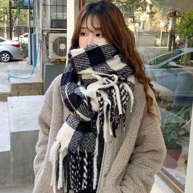 1pcs Checkered Scarf Women's Winter Autumn Winter New Style Shawl Versatile Scarf
1pcs Checkered Scarf Women's Winter Autumn Winter New Style Shawl Versatile Scarf