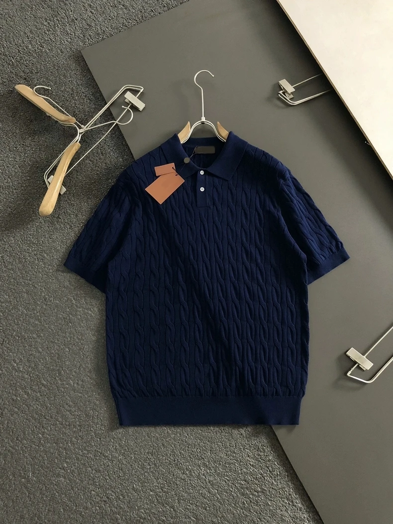 Итальянский мужской вязаный свитер с коротким рукавом, повседневный, однотонный, деловой, универсальный, с воротником, летний модный топ
Итальянский мужской вязаный свитер с коротким рукавом, повседневный, однотонный, деловой, универсальный, с воротником, летний модный топ