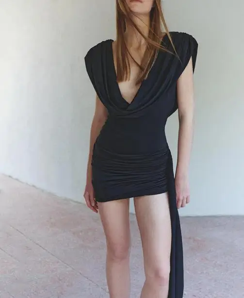 Women Dress 2026 Summer New Style European and American Spicy Girl Style Sexy Cowl Neck Ribbon Splicing Hip Hugging Party Dress
Women Dress 2026 Summer New Style European and American Spicy Girl Style Sexy Cowl Neck Ribbon Splicing Hip Hugging Party Dress