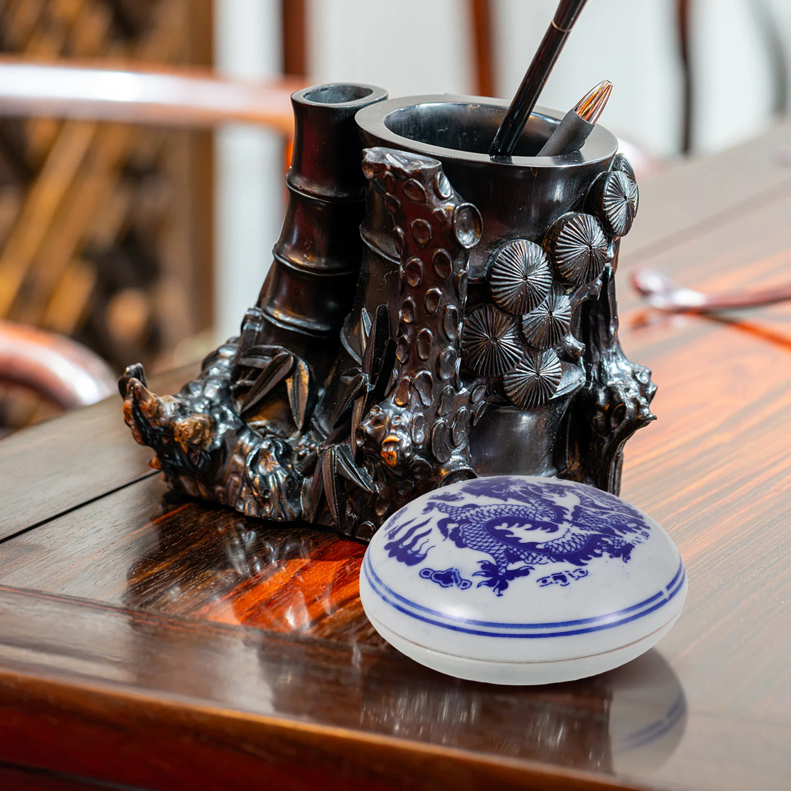 Blue and White Porcelain Calligraphy Tools Set Elegant Ink Paste Container for Sealing Stamps Brush Painting School
Blue and White Porcelain Calligraphy Tools Set Elegant Ink Paste Container for Sealing Stamps Brush Painting School