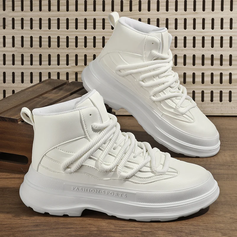 Новые мужские ботинки средней высоты, изготовленные из всесезонной эластичной ткани, дышащая, качественная, износостойкая и повседневная спортивная обувь. 
Новые мужские ботинки средней высоты, изготовленные из всесезонной эластичной ткани, дышащая, качественная, износостойкая и повседневная спортивная обувь.