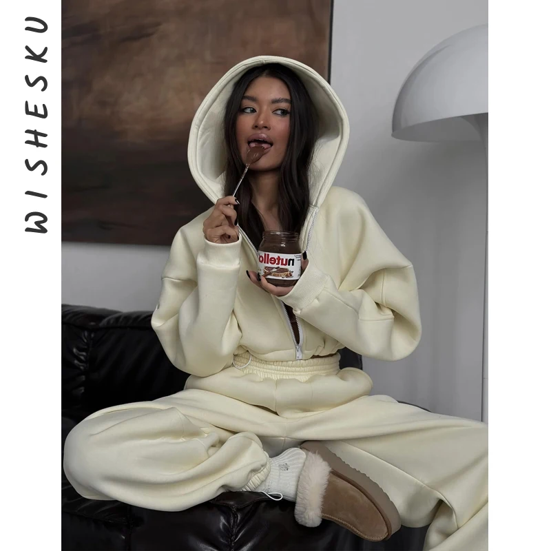 Женский повседневный укороченный кардиган с длинными рукавами и капюшоном, топ + эластичные брюки с высокой талией, комплект из двух предметов, осень 2022, одежда Harajuku Y2K
Женский повседневный укороченный кардиган с длинными рукавами и капюшоном, топ + эластичные брюки с высокой талией, комплект из двух предметов, осень 2022, одежда Harajuku Y2K