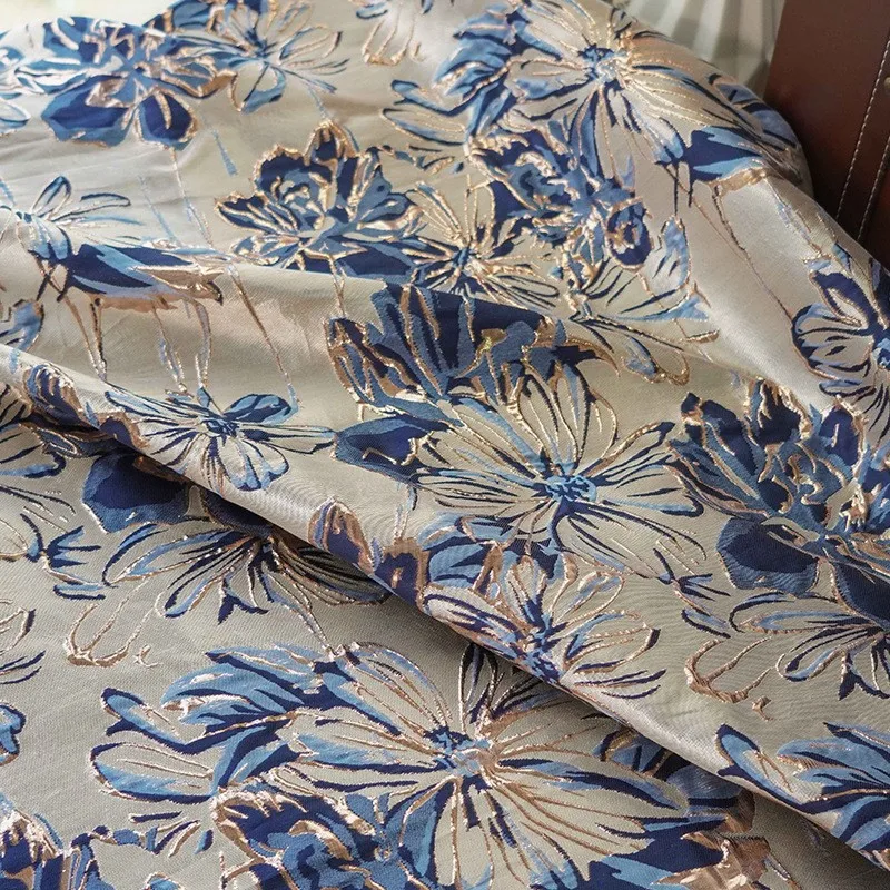 Vintage gold silk relief dress fabric big flower cheongsam classic blue women's spring and autumn crisp coat decorative cloth
Vintage gold silk relief dress fabric big flower cheongsam classic blue women's spring and autumn crisp coat decorative cloth