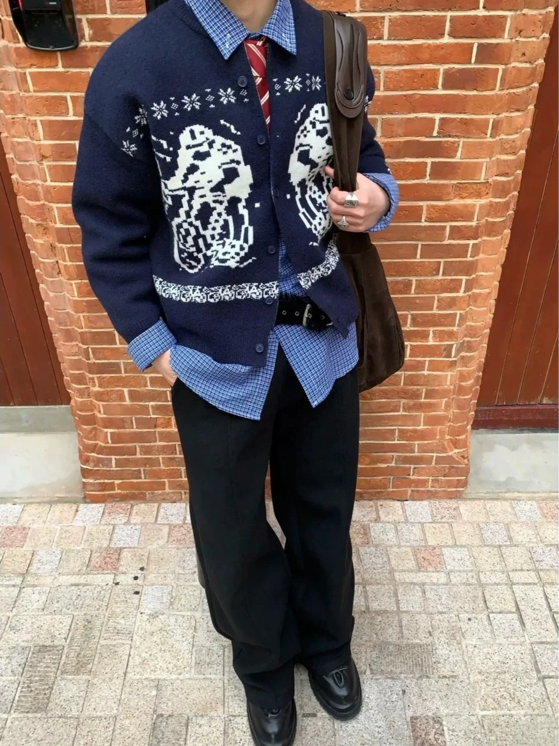 Американский High Street Ретро Ленивый Свободный Открытый Кардиган Свитер Мужской Осень Зима Модный Бренд Универсальный Вязаный irt
Американский High Street Ретро Ленивый Свободный Открытый Кардиган Свитер Мужской Осень Зима Модный Бренд Универсальный Вязаный irt