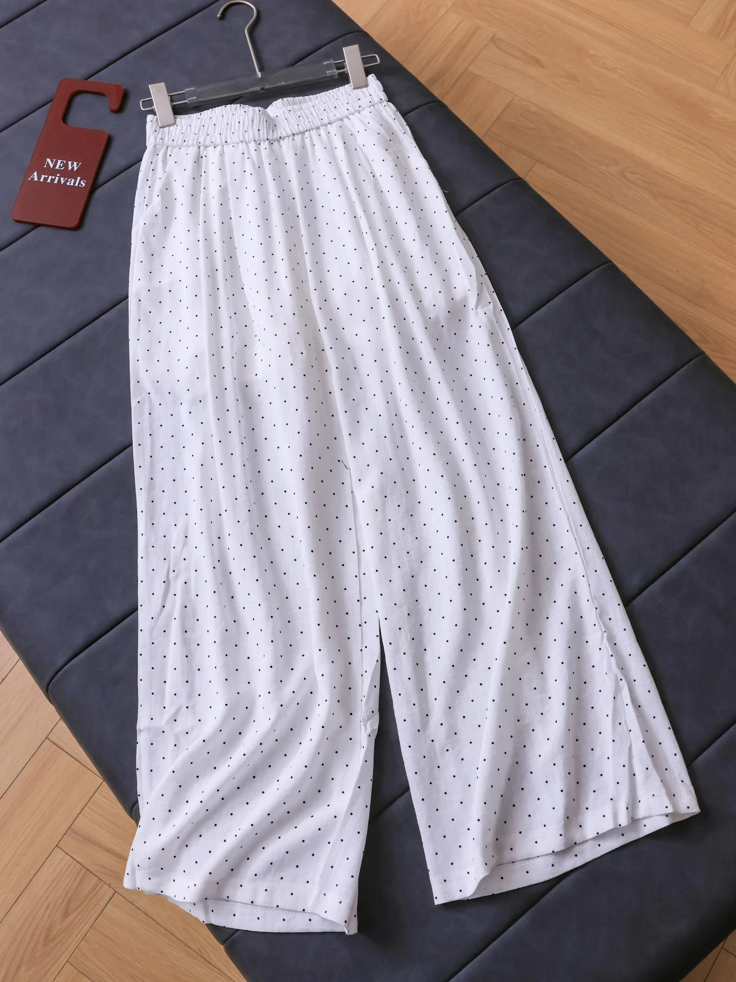 High Waist Wide Leg Pants Polka Dot Elastic Band Thin Breathable Women's Casual Trousers Summer Loose Straight Cut Trousers
High Waist Wide Leg Pants Polka Dot Elastic Band Thin Breathable Women's Casual Trousers Summer Loose Straight Cut Trousers
