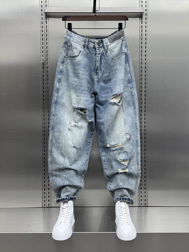 Мужские джинсы с завышенной талией в стиле ретро, новые летние свободные брюки American High Street Harlan Beggar, дышащие молодежные трендовые дышащие брюки с дырочками
Мужские джинсы с завышенной талией в стиле ретро, новые летние свободные брюки American High Street Harlan Beggar, дышащие молодежные трендовые дышащие брюки с дырочками