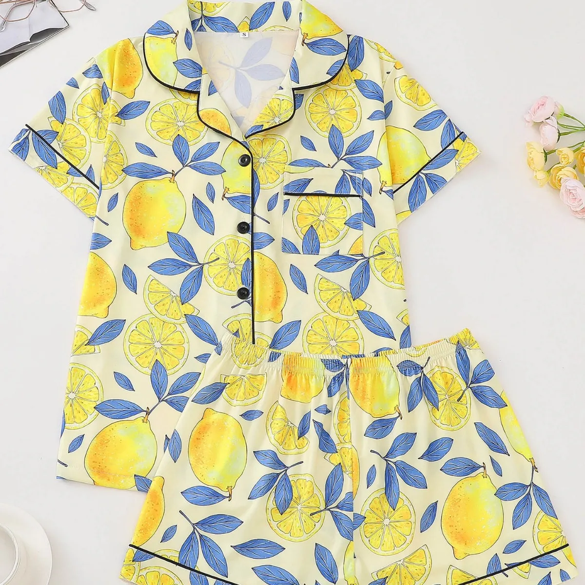 Lemon Fruit Print Lapel Pajama Set Women's Short Sleeve Shorts Home Wear Loungewear Sleepwear Summer Nightwear Holiday
Lemon Fruit Print Lapel Pajama Set Women's Short Sleeve Shorts Home Wear Loungewear Sleepwear Summer Nightwear Holiday