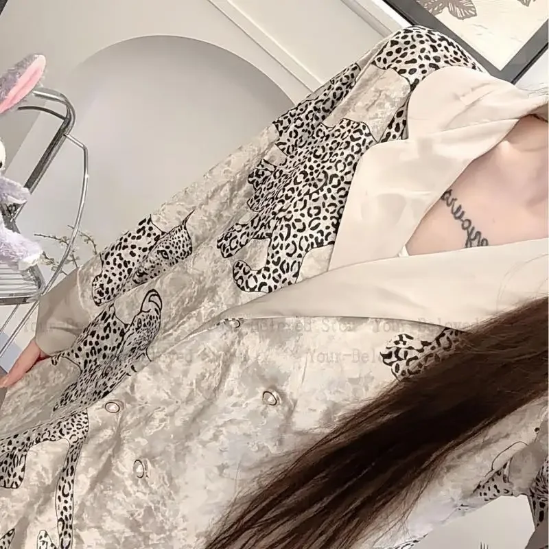 Fashion Leopard Print Sleepwear 2024 Winter New Pajamas Suit for Women Velour Nightwear Long Sleeve Top&pants Loose Nightwear
Fashion Leopard Print Sleepwear 2024 Winter New Pajamas Suit for Women Velour Nightwear Long Sleeve Top&pants Loose Nightwear