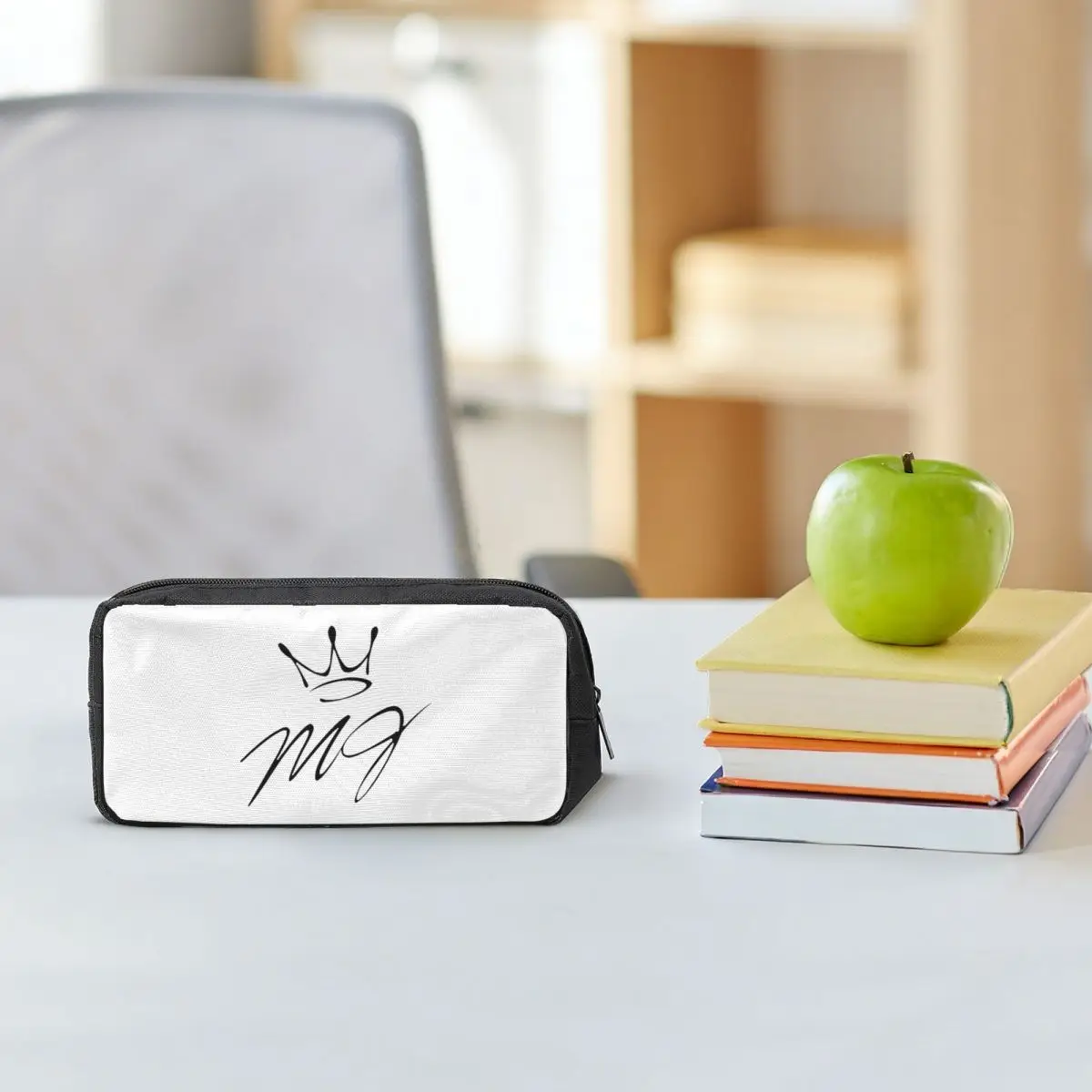 MJ King Of Pop Crown (Michael Jackson) Pencil Cases for Students Gifts Pen Box Pencil Bag Large =Pencil Pouch Storage Stationery
MJ King Of Pop Crown (Michael Jackson) Pencil Cases for Students Gifts Pen Box Pencil Bag Large =Pencil Pouch Storage Stationery